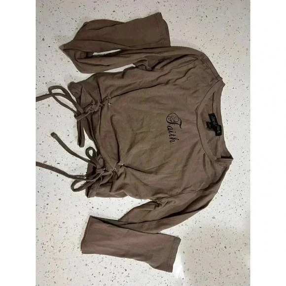 derek heart junior ong sleeve crop top "faith" size small - Picture 1 of 4